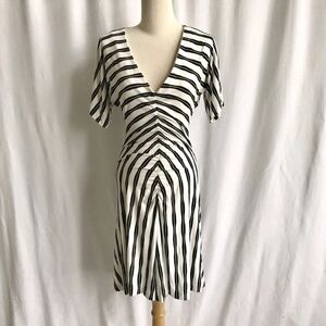 Trina Turk Ruched Black White Striped Chevron Knee Length Casual Dress Size 2
